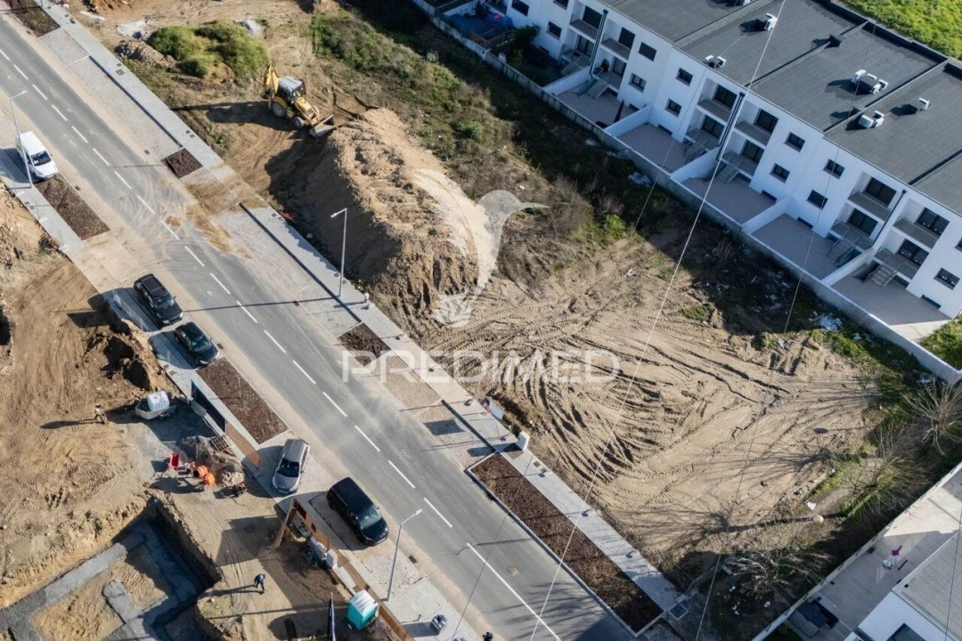 Moradia T4 para Venda em Soutelo Foto 6