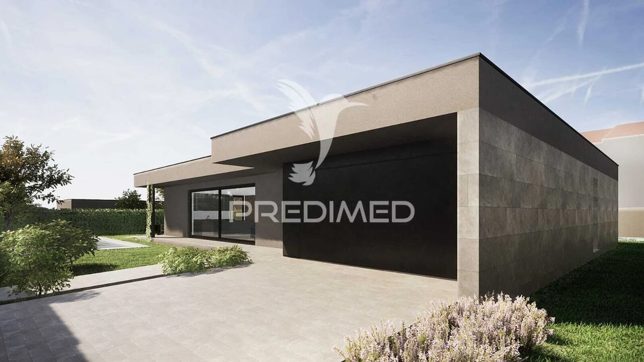 Moradia T4 para Venda em Soutelo Foto 16