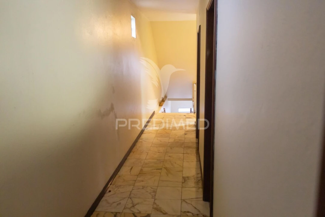 Moradia T2 para Venda em Praia da Vitoria (Santa Cruz) Foto 8