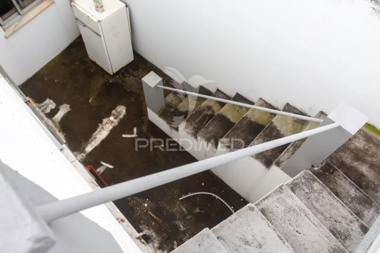 Moradia T2 para Venda em Praia da Vitoria (Santa Cruz) Foto 17