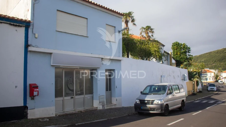 Moradia T2 para Venda em Praia da Vitoria (Santa Cruz)