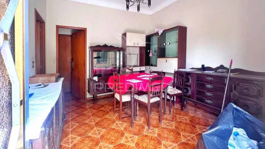 Moradia T4 para Venda em Urgezes Foto 10