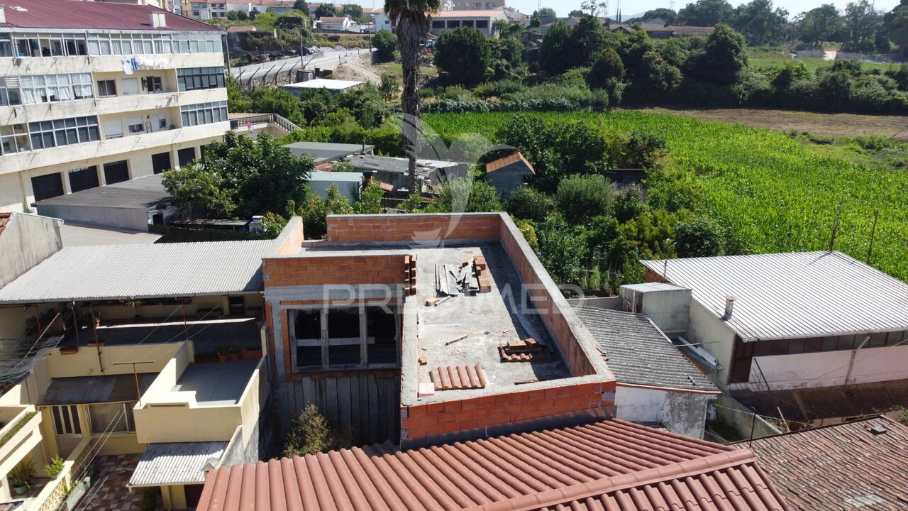 Moradia T4 para Venda em Rio Tinto Foto 11