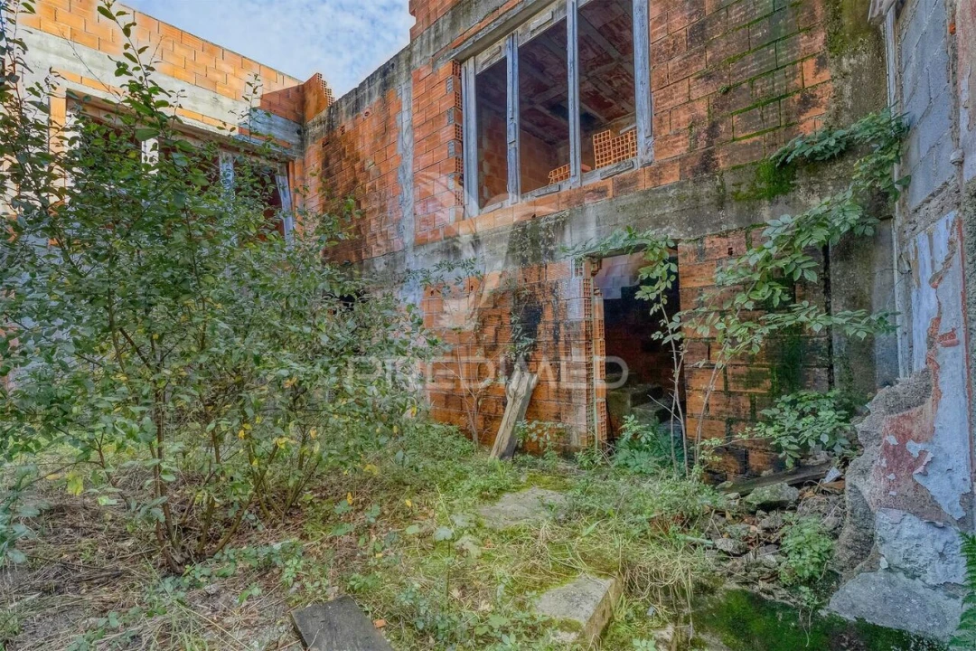 Moradia T4 para Venda em Rio Tinto Foto 9