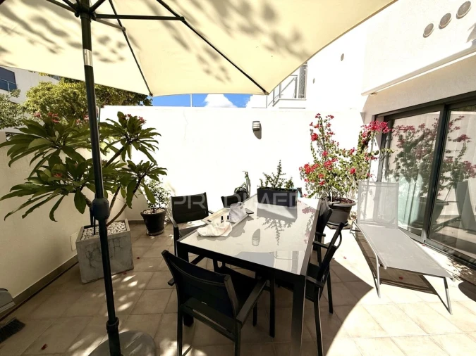 Moradia T3 para Venda em Quelfes Foto 26