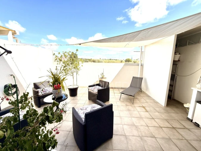 Moradia T3 para Venda em Quelfes Foto 29