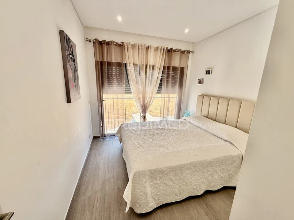 Moradia T3 para Venda em Quelfes Foto 22