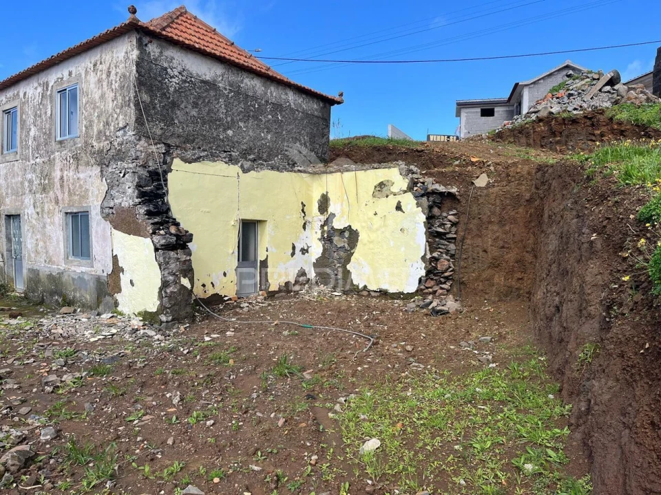 Moradia T3 para Venda em Ponta do Pargo Foto 3