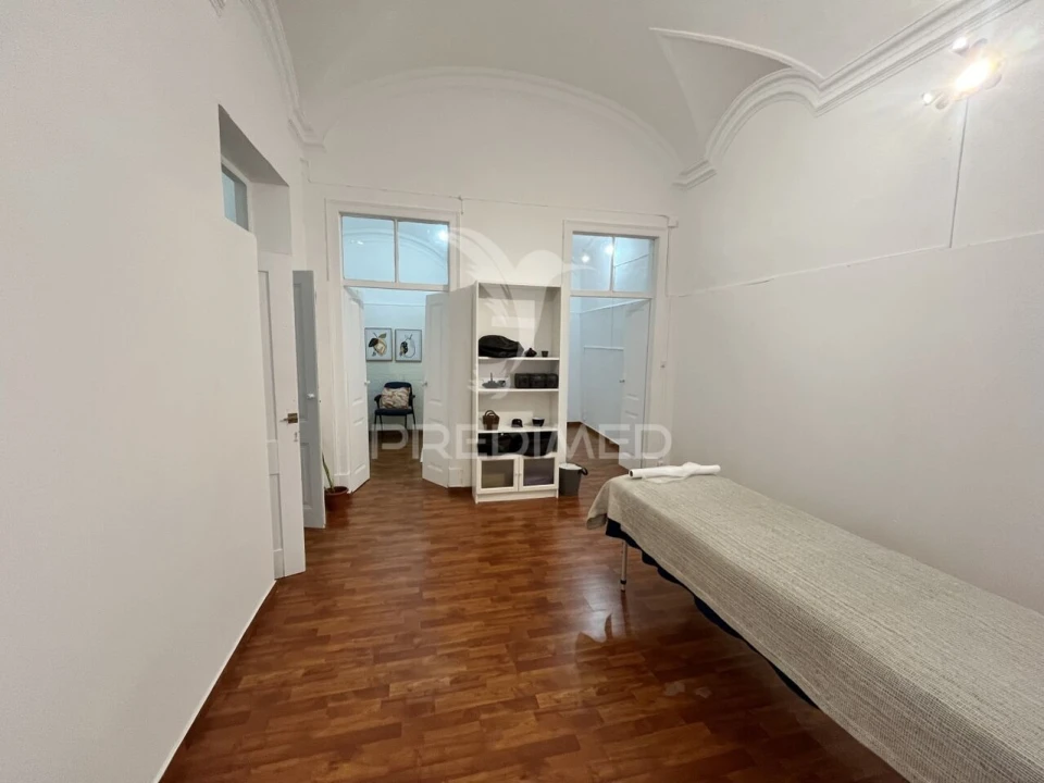 Loja para Arrendamento em Olhão Foto 4