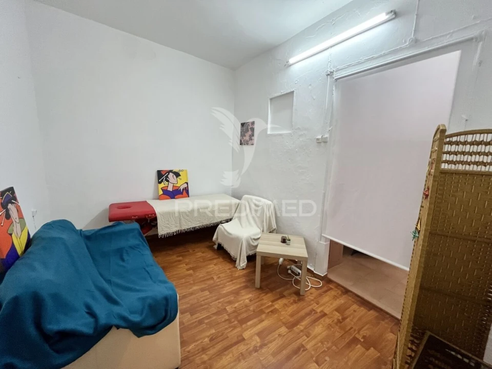 Loja para Arrendamento em Olhão Foto 11