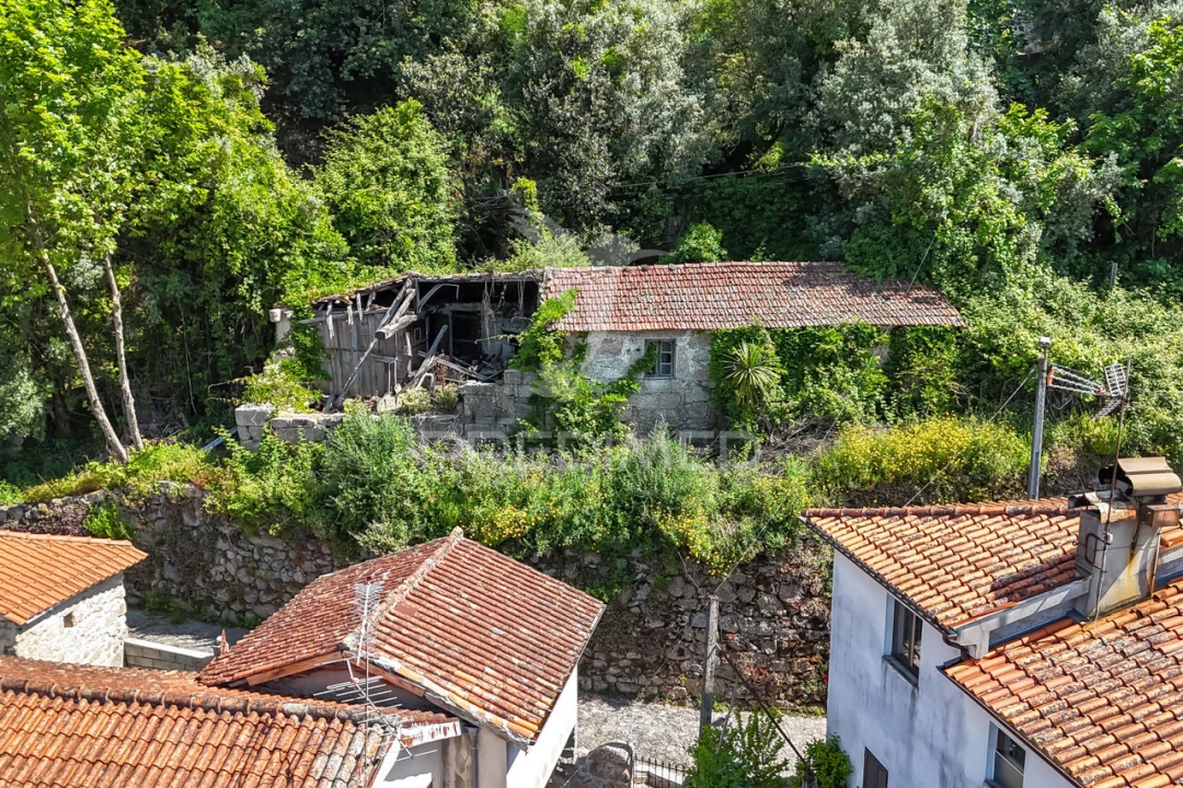 Moradia T2 para Venda em Bouro (Santa Maria) Foto 16