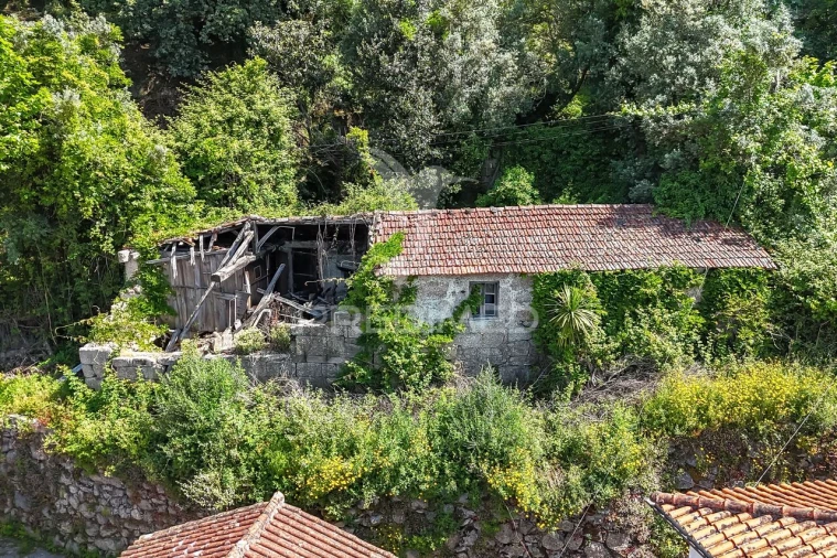 Moradia T2 para Venda em Bouro (Santa Maria) Foto 3