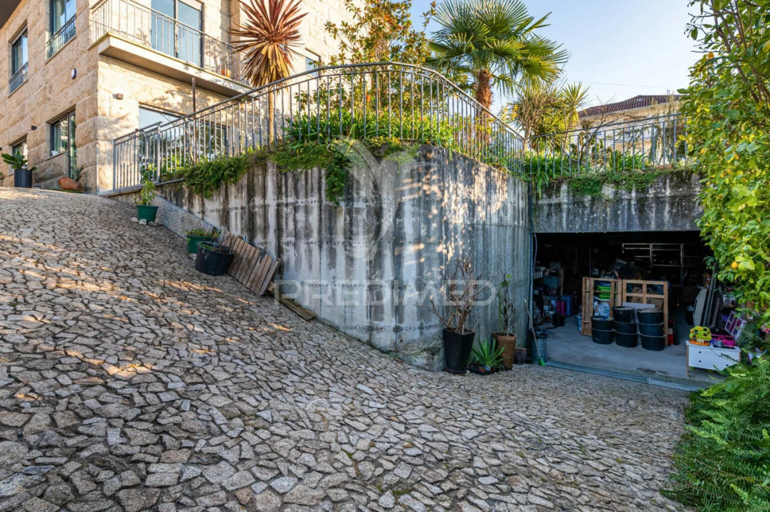 Moradia T3 para Venda em Quinchães Foto 22