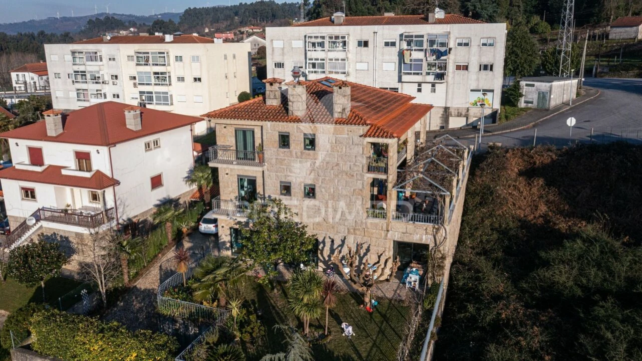 Moradia T3 para Venda em Quinchães Foto 2