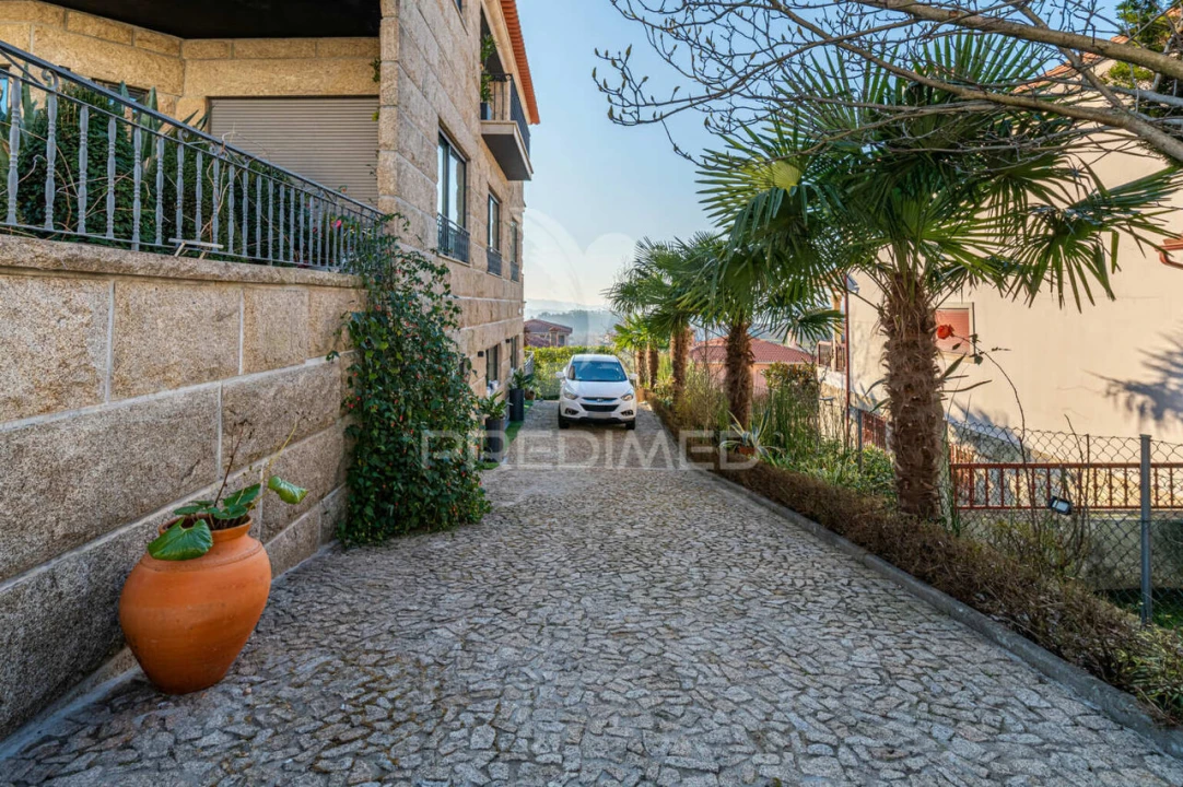 Moradia T3 para Venda em Quinchães Foto 26