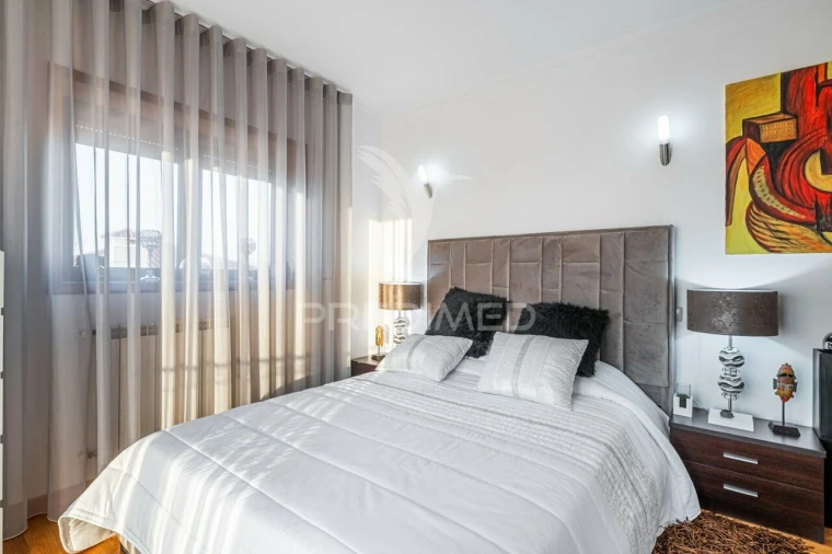 Moradia T3 para Venda em Quinchães Foto 18