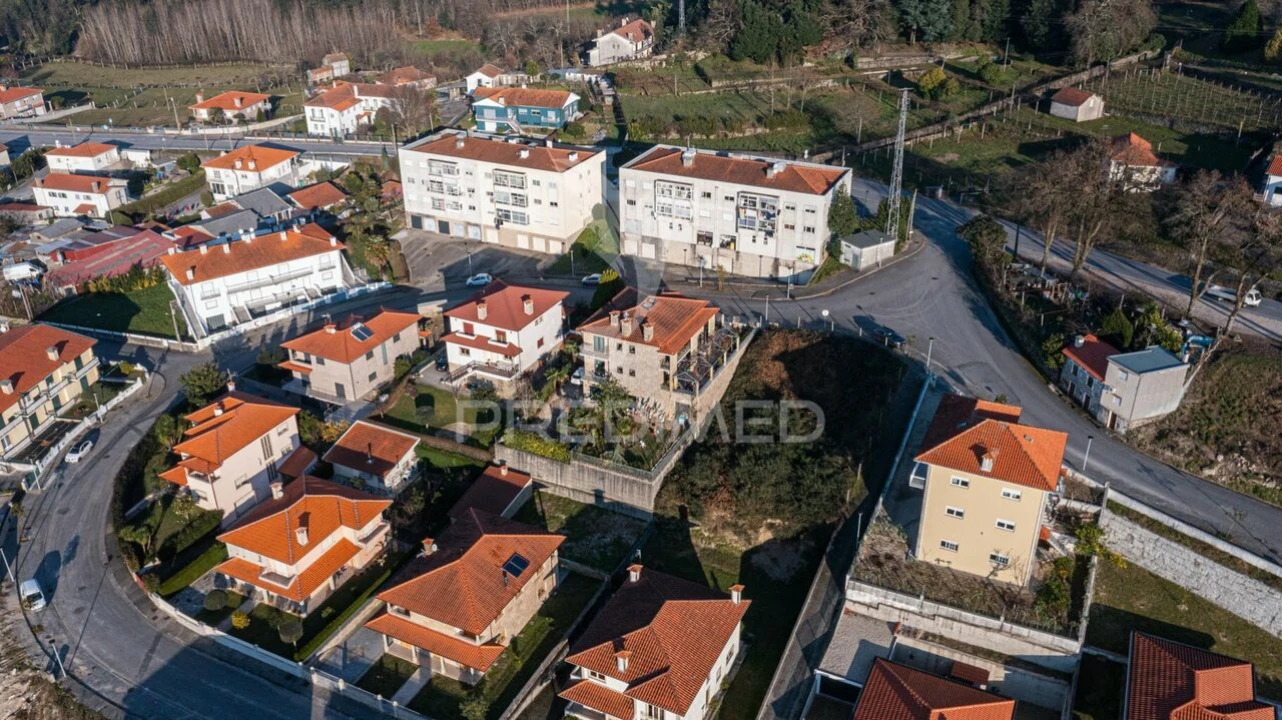 Moradia T3 para Venda em Quinchães Foto 34