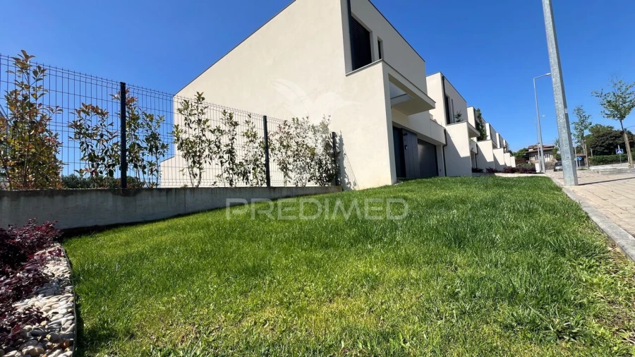 Moradia T3 para Venda em Palmeira Foto 4