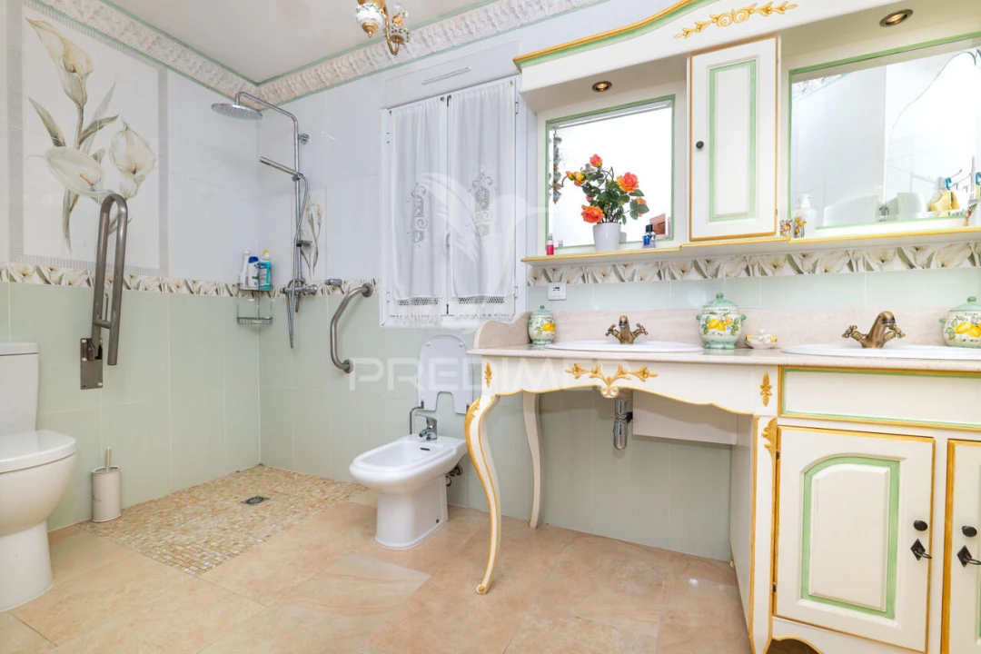 Moradia T5 para Venda em Souto Foto 12