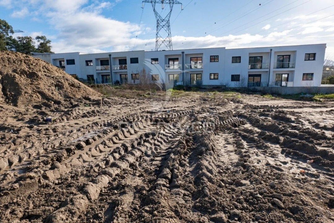 Moradia T4 para Venda em Soutelo Foto 29