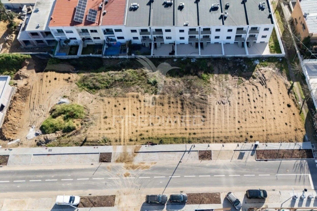 Moradia T4 para Venda em Soutelo Foto 11