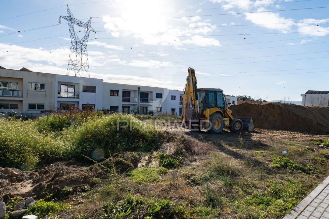 Moradia T4 para Venda em Soutelo Foto 34