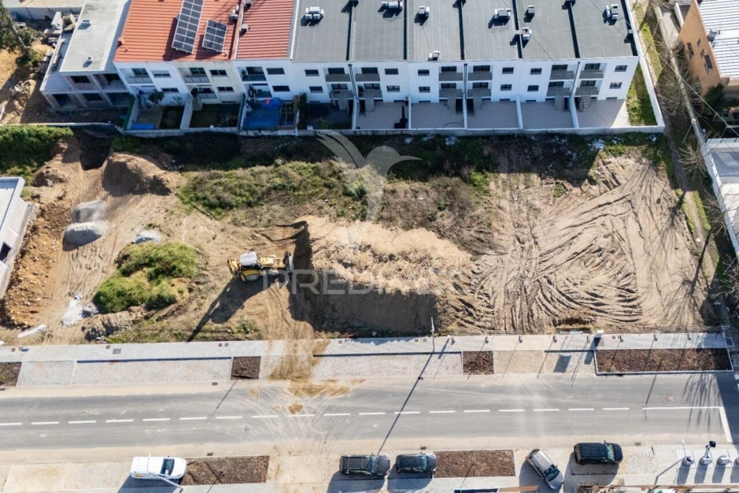 Moradia T4 para Venda em Soutelo Foto 17