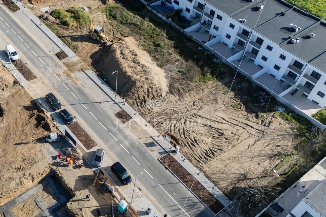 Moradia T4 para Venda em Soutelo Foto 9