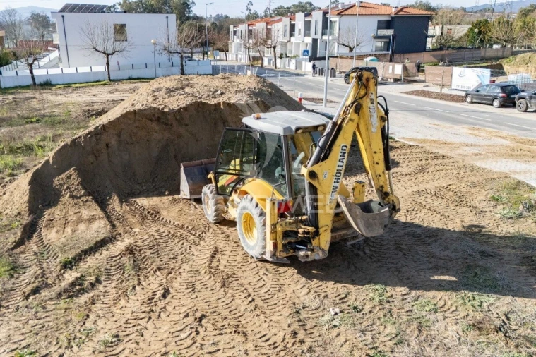 Moradia T4 para Venda em Soutelo Foto 33