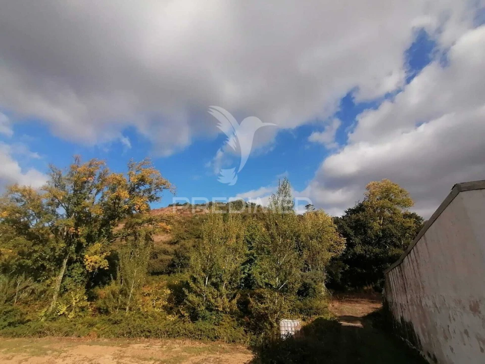 Terreno para Venda em Santo Quintino Foto 9