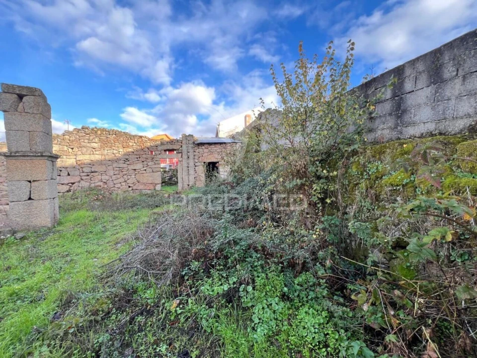 Moradia T6 para Venda em Bouça Foto 11