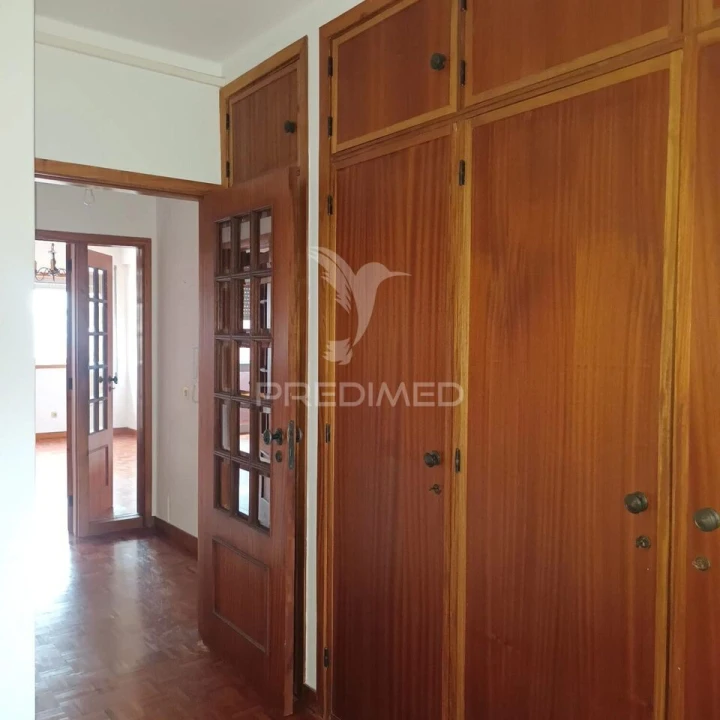 Apartamento T2 para Venda em Santo Antonio dos Olivais Foto 9