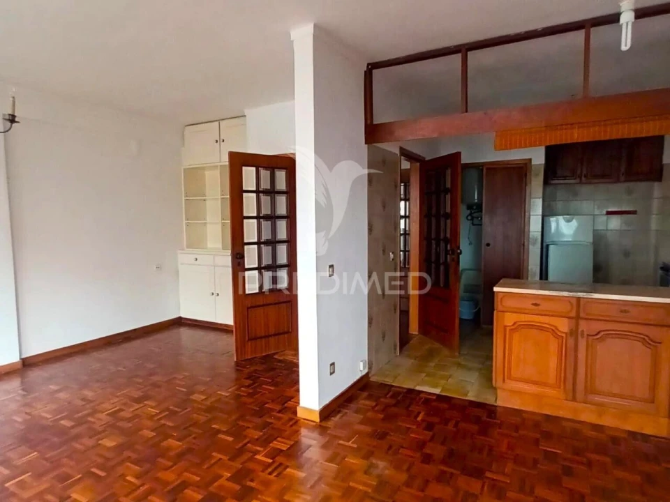Apartamento T2 para Venda em Santo Antonio dos Olivais Foto 3