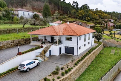 Moradia T5 para Venda em Rubiães