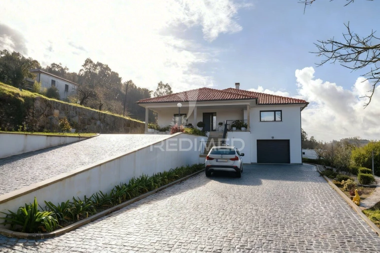 Moradia T5 para Venda em Rubiães Foto 39