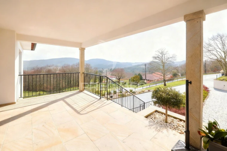 Moradia T5 para Venda em Rubiães Foto 37