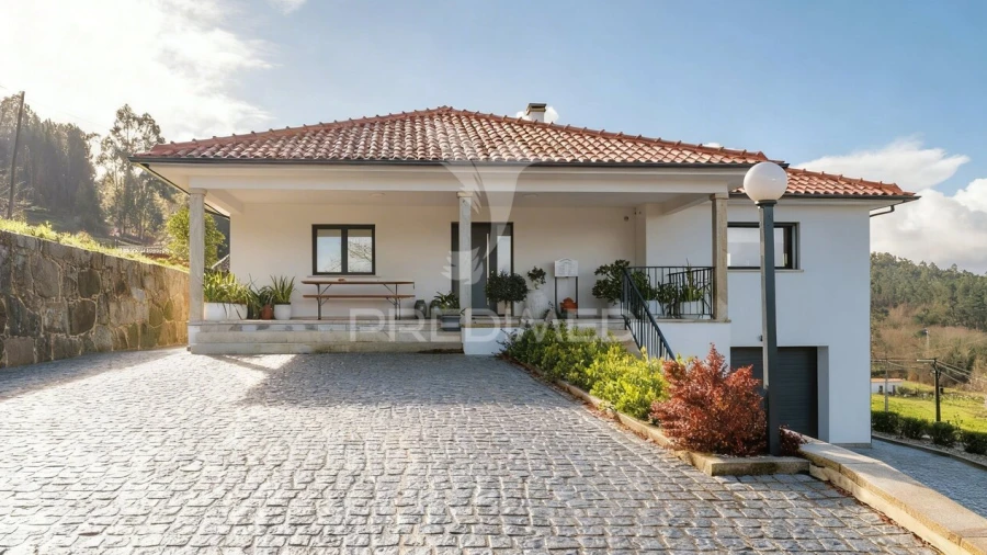 Moradia T5 para Venda em Rubiães