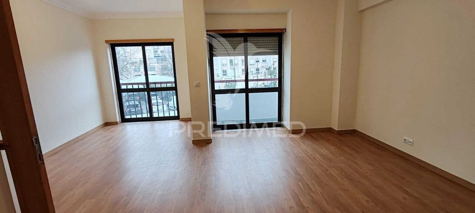 Apartamento T3 para Venda em Rio de Mouro Foto 11