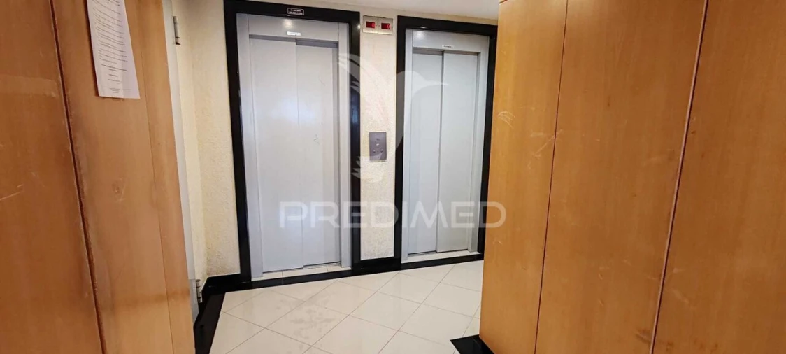 Apartamento T3 para Venda em Rio de Mouro Foto 3