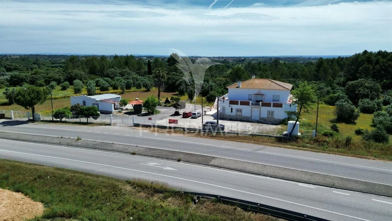 Moradia T9 para Venda em Bugalhos Foto 1