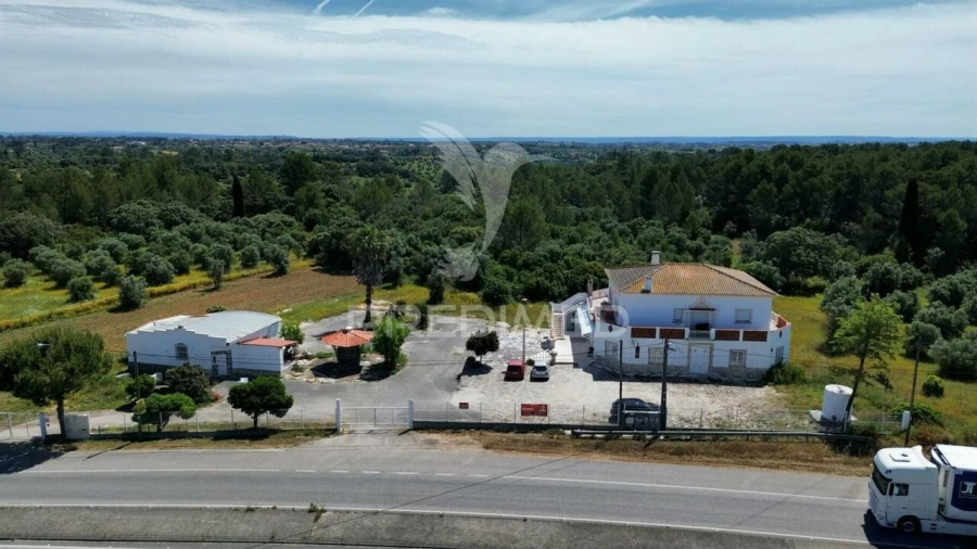 Moradia T9 para Venda em Bugalhos Foto 2