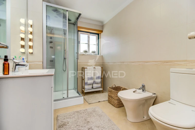 Moradia T5 para Venda em Vialonga Foto 22