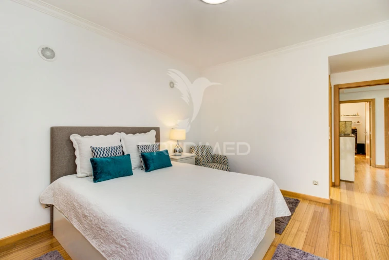 Moradia T5 para Venda em Vialonga Foto 21