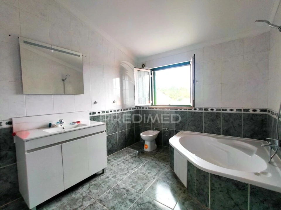 Moradia T5 para Venda em Guia, Ilha e Mata Mourisca Foto 10