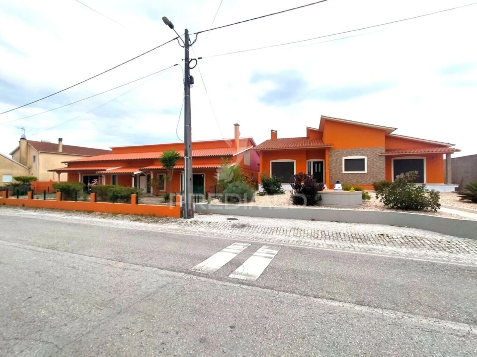 Moradia T5 para Venda em Guia, Ilha e Mata Mourisca Foto 1