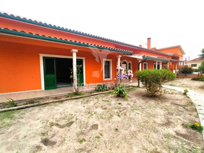 Moradia T5 para Venda em Guia, Ilha e Mata Mourisca Foto 2