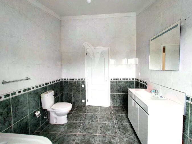 Moradia T5 para Venda em Guia, Ilha e Mata Mourisca Foto 13