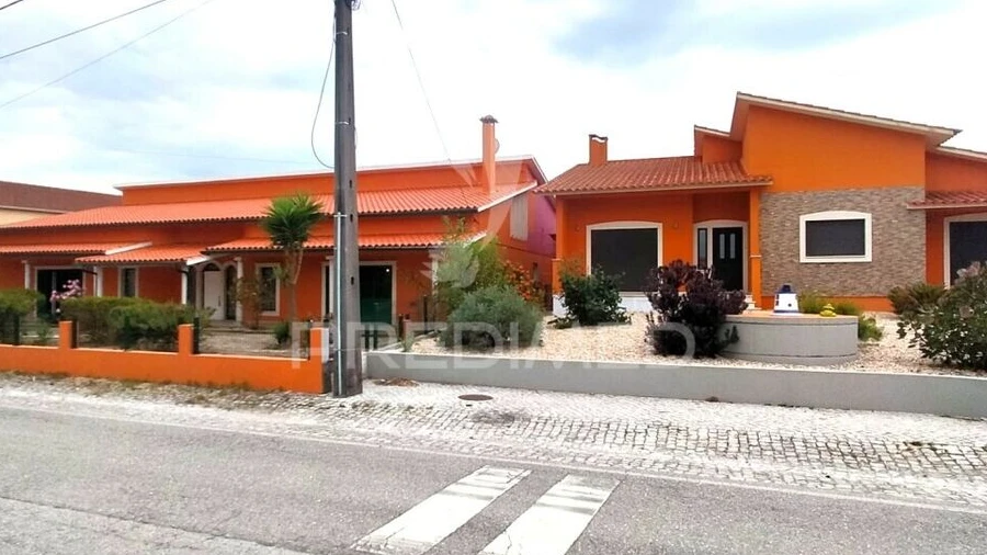 Moradia T5 para Venda em Guia, Ilha e Mata Mourisca