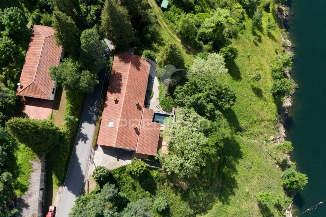 Moradia T4 para Venda em Salamonde Foto 38