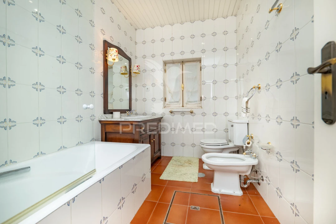 Moradia T4 para Venda em Salamonde Foto 26